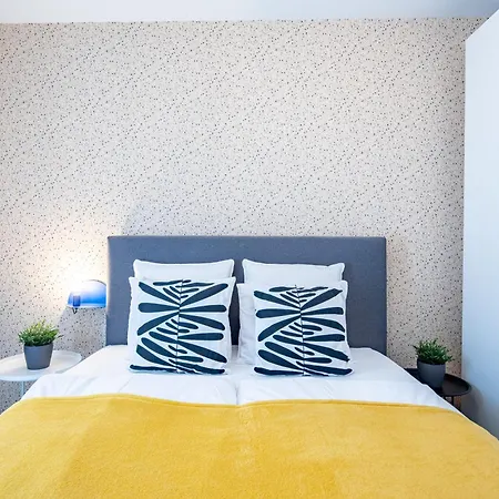 Apartment Free Parking - Very - Balcony *