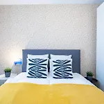 Apartment Free Parking - Very - Balcony *