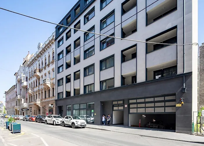 Free Parking - Very - Balcony *